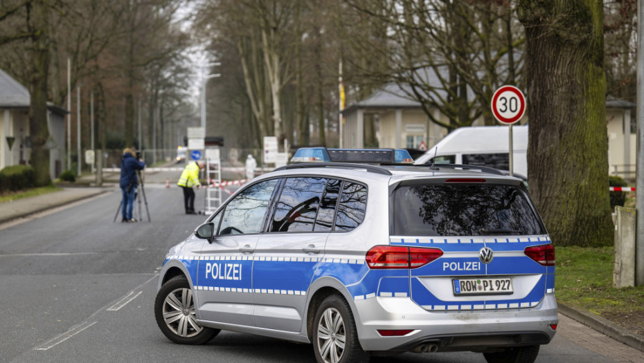 Težak udes u Nemačkoj: Najmanje pet osoba poginulo kada se prevrnuo autobus