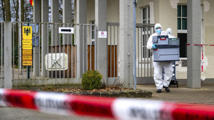 Žena izbodena nasmrt nasred ulice u Nemačkoj: Osumnjičenog supruga savladali prolaznici