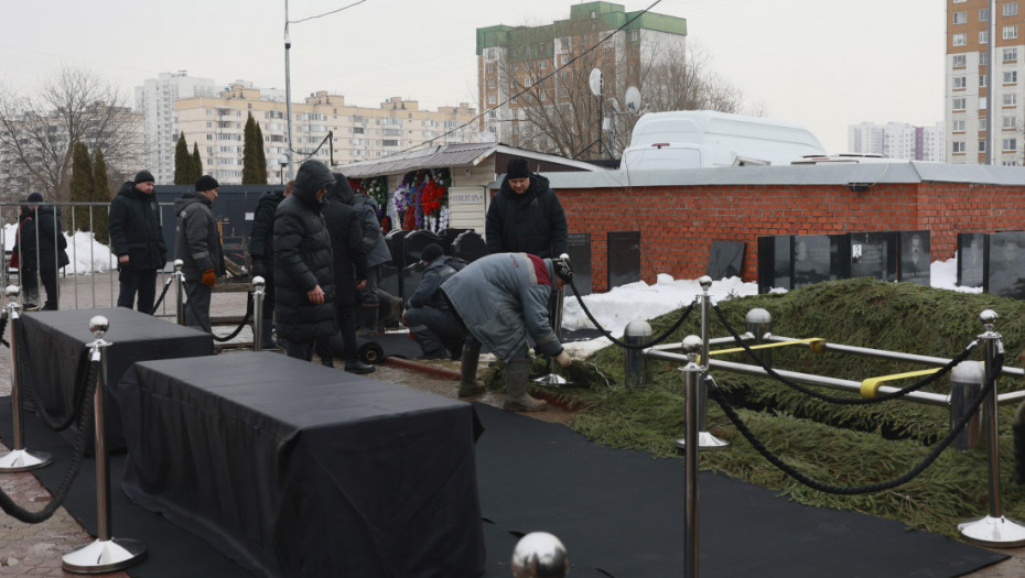 "Dan posle" na groblju u Moskvi: Nastavljeno polaganje cveća na grob Alekseja Navaljnog