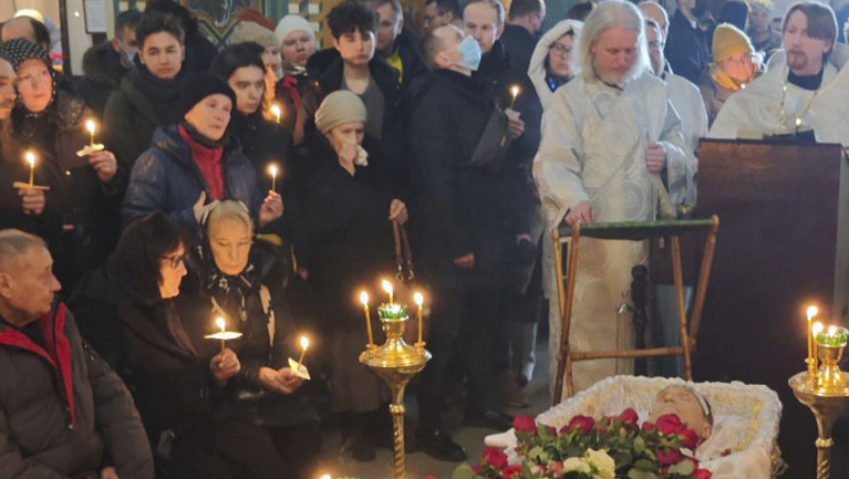 Aleksej Navaljni sahranjen uz muziku iz Terminatora 2: Oko hiljadu građana ispratilo ruskog opozicionara