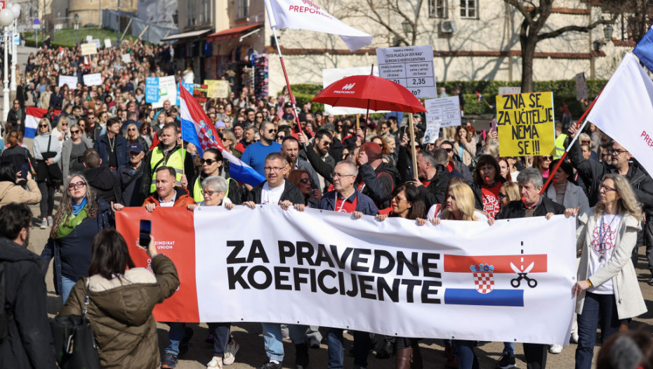 Protest nastavnika u Zagrebu zbog propisa vlade o koeficijentima