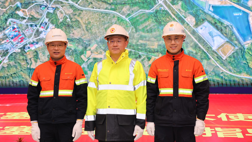 Kineski ambasador posetio kompanije Ziđin: "Veoma sam srećan što je proizvodnja stabilna i jaka"
