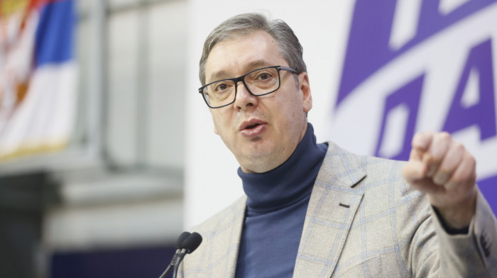 Vučić na sednici Glavnog odbora SNS u Šumicama: Ići ćemo u formiranje pokreta, važno je zajedništvo