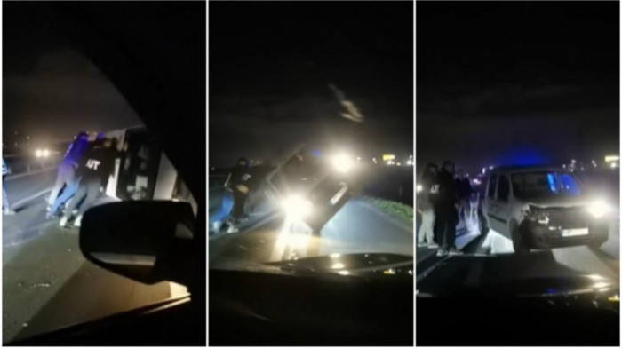 Saobraćajna nesreća na auto-putu kod Vrčina: Kolašinac pomogao policiji da prevrnuti kombi vrati na točkove