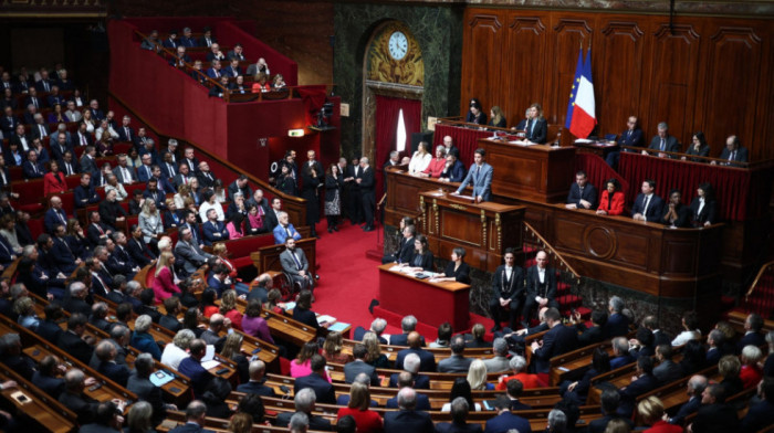 Francuska postala prva zemlja koja je uključila dobrovoljni prekid trudnoće u svoj Ustav