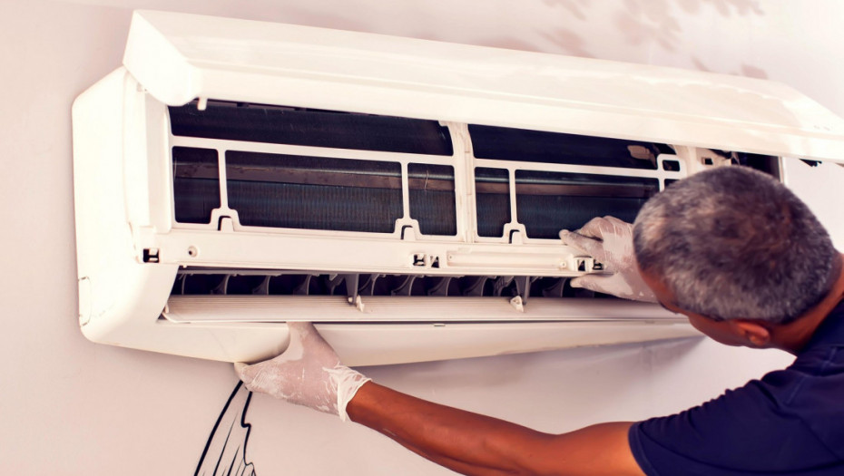 Rastu cene usluga klima servisa: Koliko ove godine košta redovno održavanje i montaža