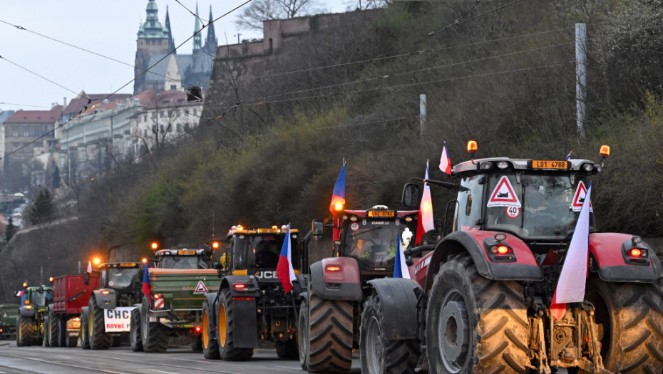 Češki farmeri blokirali saobraćaj u Pragu, zahtevaju niže poreze i više otkupne cene proizvoda