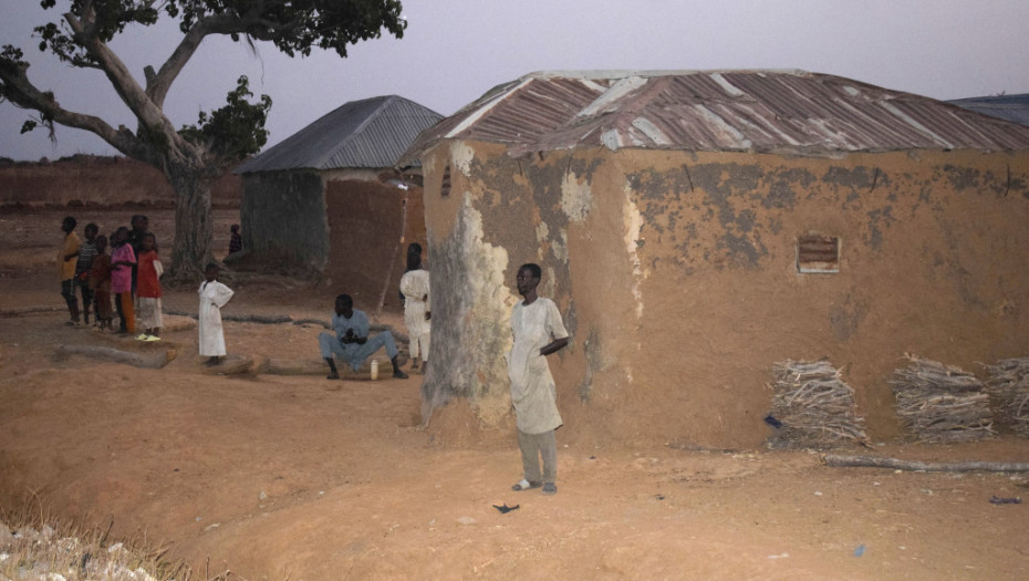 Najmanje 28 od oko 300 kidnapovane dece pobeglo otmičarima u Nigeriji