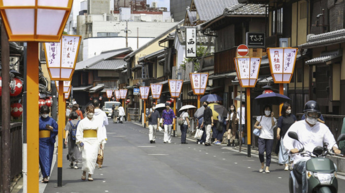 Japan će zabraniti turistima da prilaze gejšama: Pipaju, slikaju i upadaju na privatni posed
