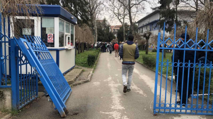 Slučaj privremeno oduzete dece u Novom Sadu, Đurić: Apеl javnosti da puste organe da rade svoj posao