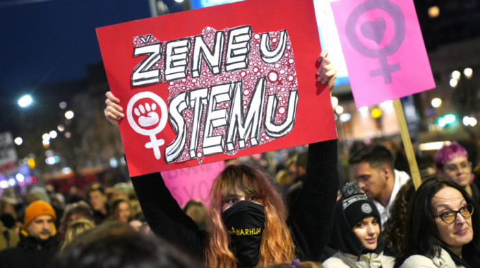 "Uvek na prvoj liniji": Osmomartovski protestni marš u Beogradu