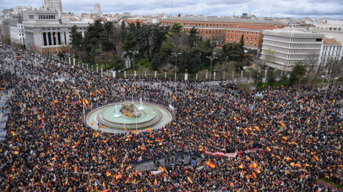 Hiljade ljudi na protestu u Madridu zahtevale raspisivanje izbora i ostavku premijera Sančeza