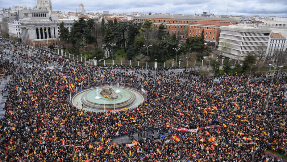 Hiljade ljudi na protestu u Madridu zahtevale raspisivanje izbora i ostavku premijera Sančeza
