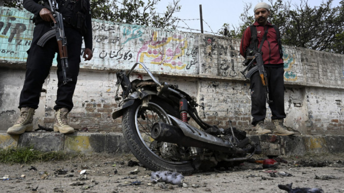 Eksplodirao motocikl u Pakistanu: Dve osobe poginule, jedna teško povređena