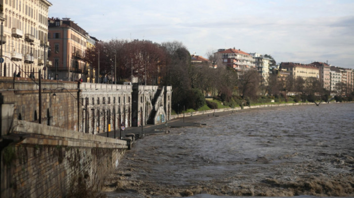Nije prošla opasnost od nevremena: Italiji i dalje prete lavine, klizišta i poplave