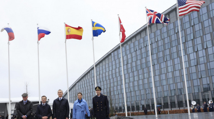 Zavijorila se švedska zastava ispred sedišta NATO: Šta se menja za Švedsku posle izlaska iz diplomatskog lavirinta