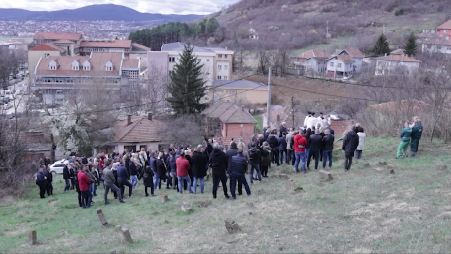 Posmrtni ostaci vraćeni na staro srpsko groblje u Kosovskoj Mitrovici