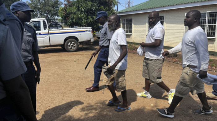 Vođa sekte i "samozvani prorok" u Zimbabveu optužen za zlostavljanje, sa njegove farme spaseno više od 200 dece