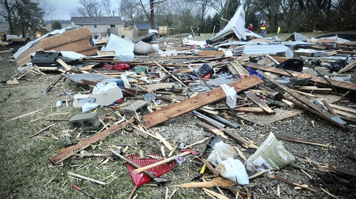 Tornado nosio sve pred sobom u sedam američkih država: U Ohaju poginule najmanje tri osobe, 22 kuće potpuno uništene