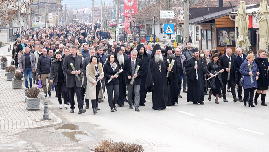 Parastosom i svečanom akademijom obeležena 20.godišnjica Pogroma nad Srbima u Gračanici i Kosovskoj Mitrovici