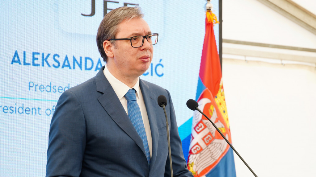 Vučić sutra u poseti fabrici MB Namenska Lučani