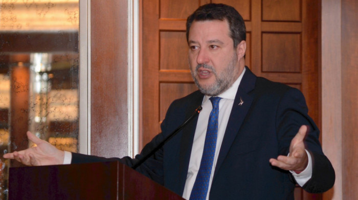 Salvinijeva stranka će zahtevati uklanjanje EU zastava ispred državnih institucija Italije