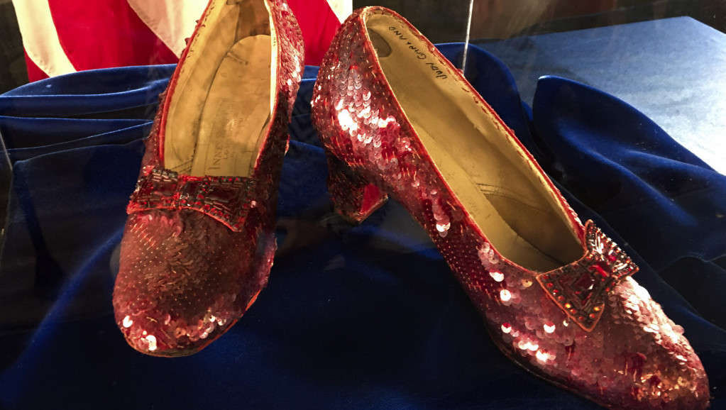 "Najvažniji rekvizit u istoriji Holivuda": Ukradene cipelice Džudi Garland iz "Oza" idu na međunarodnu turneju