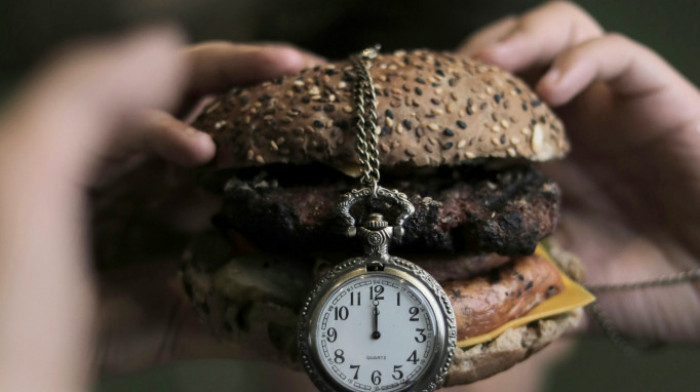 Neočekivane posledice popularnog režima ishrane: Nova studija pokazala da povremeno gladovanje povećava rizik od smrti