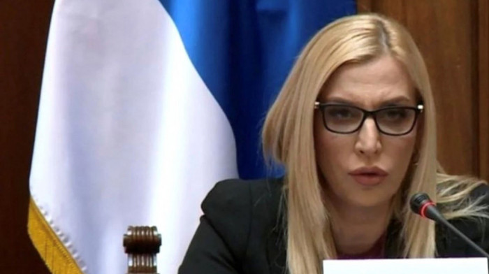 Ministarka Popović negirala vesti sa društvenih mreža, najavila krivičnu prijavu