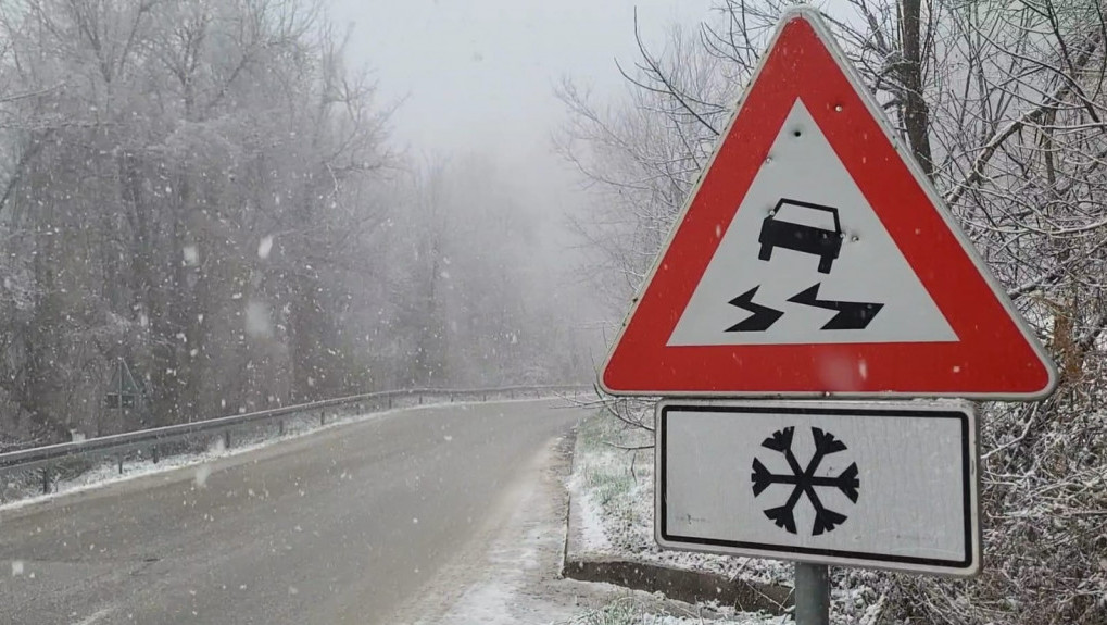 Upozorenje za vozače: Zimska oprema ponovo je potrebna u nekim delovima Srbije