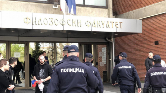 Dekanat Filozofskog fakulteta: Očekujemo da će policija u toku vikenda napustiti zgradu