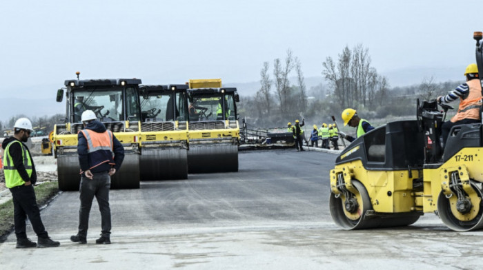 Vesić: U toku izgradnja ili projektovanje 86 kilometara puteva u Zlatiborskom okrugu