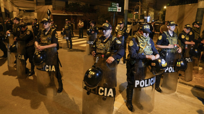 Istraga zbog luksuznih satova: Policija upala u rezidenciju predsednice Perua