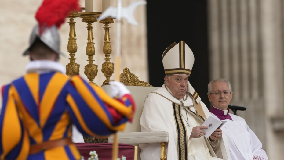 Papa u molitvi poželeo mir za narode iscrpljene ratom, glađu i ugnjetavanjem