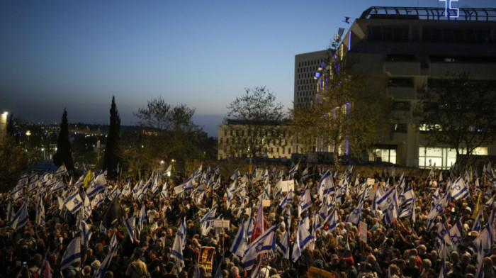"Netanijahuu stalo samo do funkcije": Više od 100.000 ljudi na protestu u Jerusalimu zatražilo ostavku Vlade