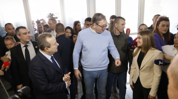 Vučić dao potpis podrške koaliciji okupljenoj oko SNS za beogradske izbore i otkrio kako će se zvati lista