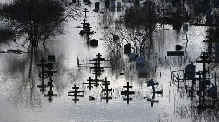 "Voda može brzo da nadođe": Kritična situacija sa poplavama u Rusiji, nivo reke Ural porastao na 914 centimetara