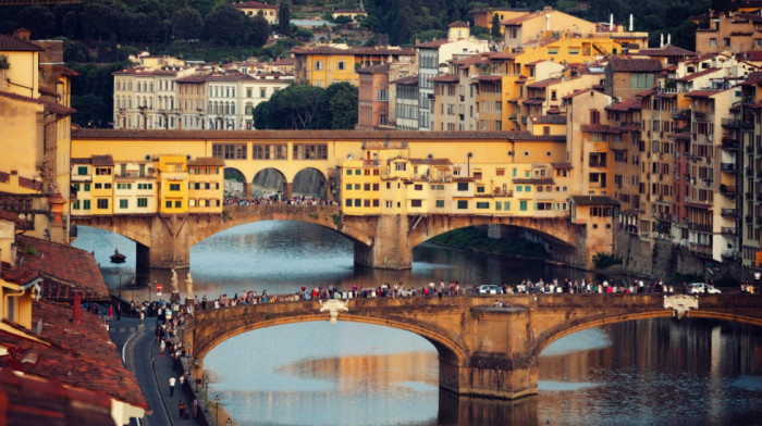 "Preživeo" je poplave, požare i naciste: Čuveni most u Firenci ide na dvogodišnje renoviranje