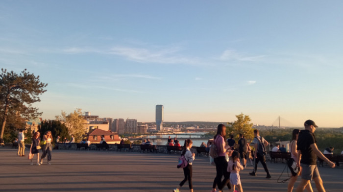 U Srbiji danas promenljivo oblačno i toplije, temperatura do 27 stepeni: Kad stižu topliji dani?