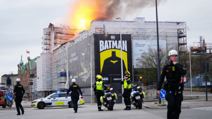 Veliki požar u bivšoj zgradi berze u Kopenhagenu, ministar kulture: "Gori 400 godina danskog kulturnog nasleđa"
