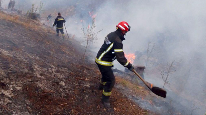 Pripadnici SVS angažovani na gašenju požara u Trgovištu, Tutinu, Lebanu i Prijepolju
