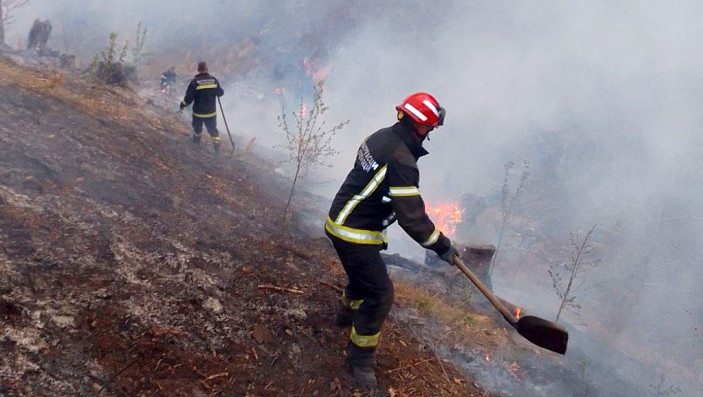 Pripadnici SVS angažovani na gašenju požara u Trgovištu, Tutinu, Lebanu i Prijepolju