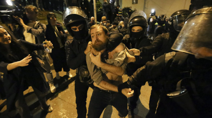 Sukob policije i demonstranata na protestima u Tbilisiju