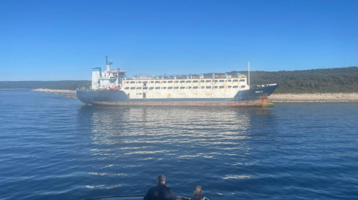 Nasukao se brod u Istri, članovi posade prebačeni na kopno
