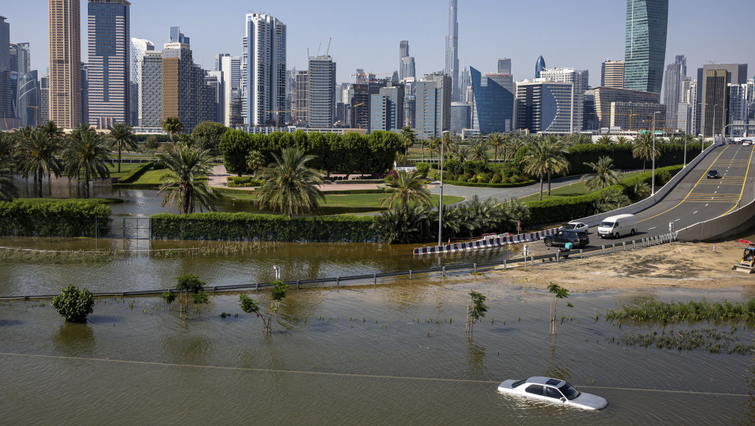 U Dubaiju ponovo otkazani letovi zbog pljuska: Građani na mobilne telefone dobili hitne poruke da ostanu kod kuće