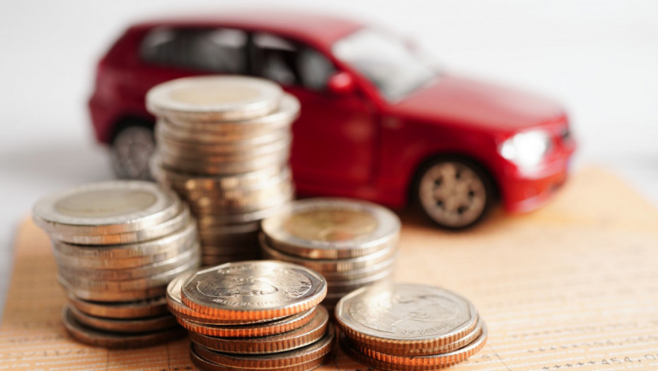 Auto-industrija u krizi, profiti Folksvagena i Mercedes-Benca pali za po 40 odsto