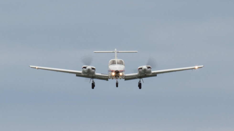 Mali avion sa osam putnika srušio se na Aljasci