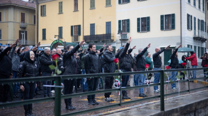 Marš neofašista na severu Italije na obeležavanju 79 godina od egzekucije nekadašnjeg diktatora