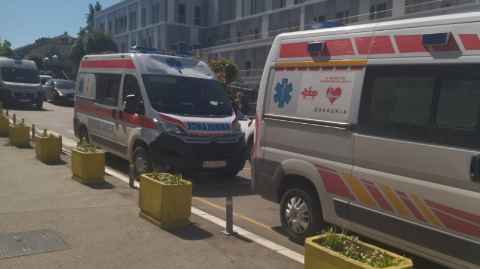Tragedija kod Topole: Pronađena tela četvoro stradalih u septičkoj jami, jedna osoba prevezena u Hitnu pomoć