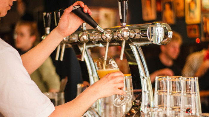 Srbi piju sve manje, daleko smo ispod evropskog proseka: Evo u kojoj zemlji se konzumira najviše alkohola